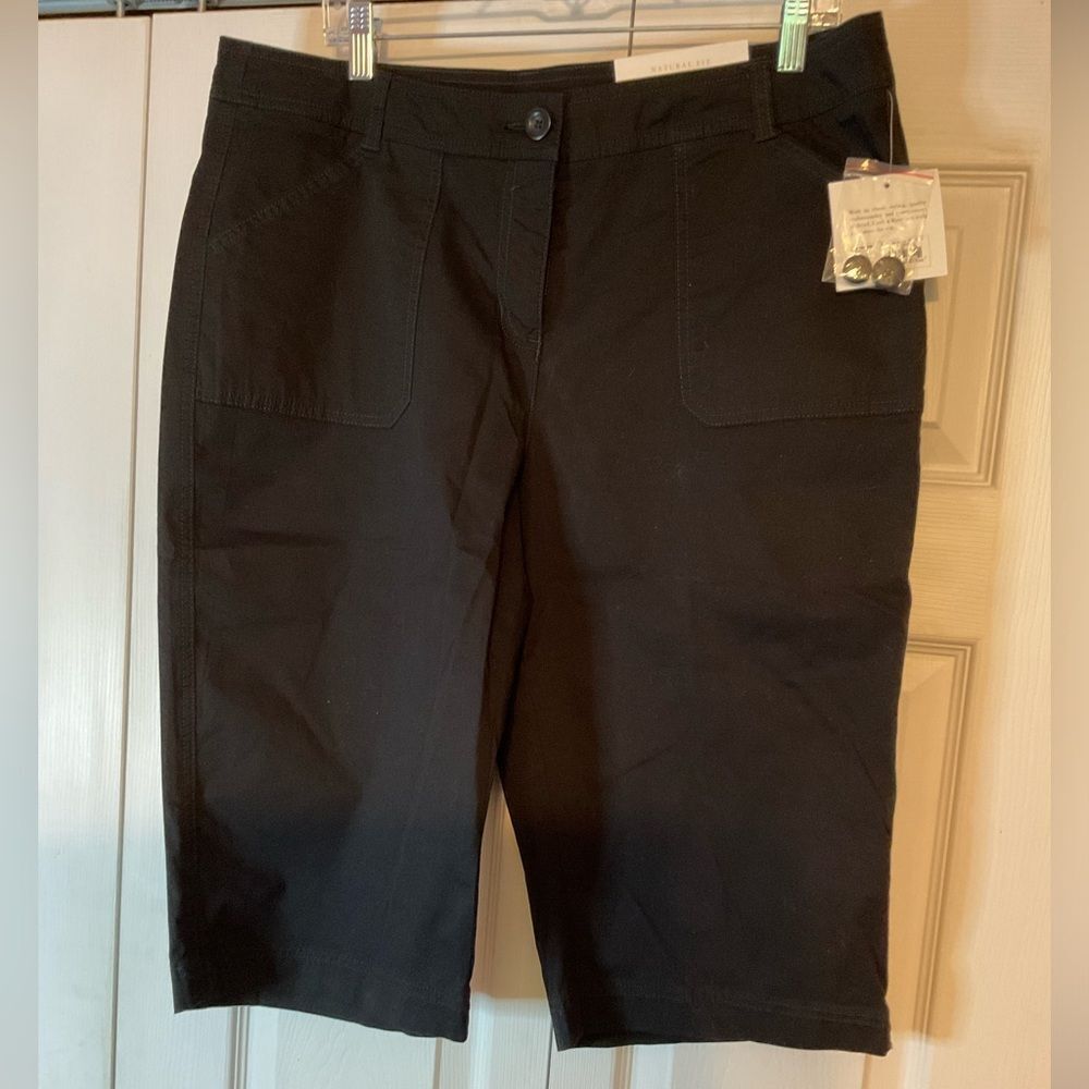 Croft & Barrow Black Capri Pants Size 16‎ New